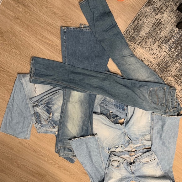 Bundle of buckle jeans - Picture 3 of 3